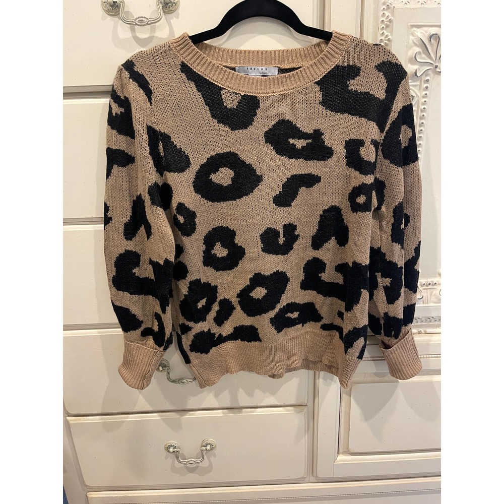 Cheetah / Leopard Print Sweater SZ M Favlux Fashion